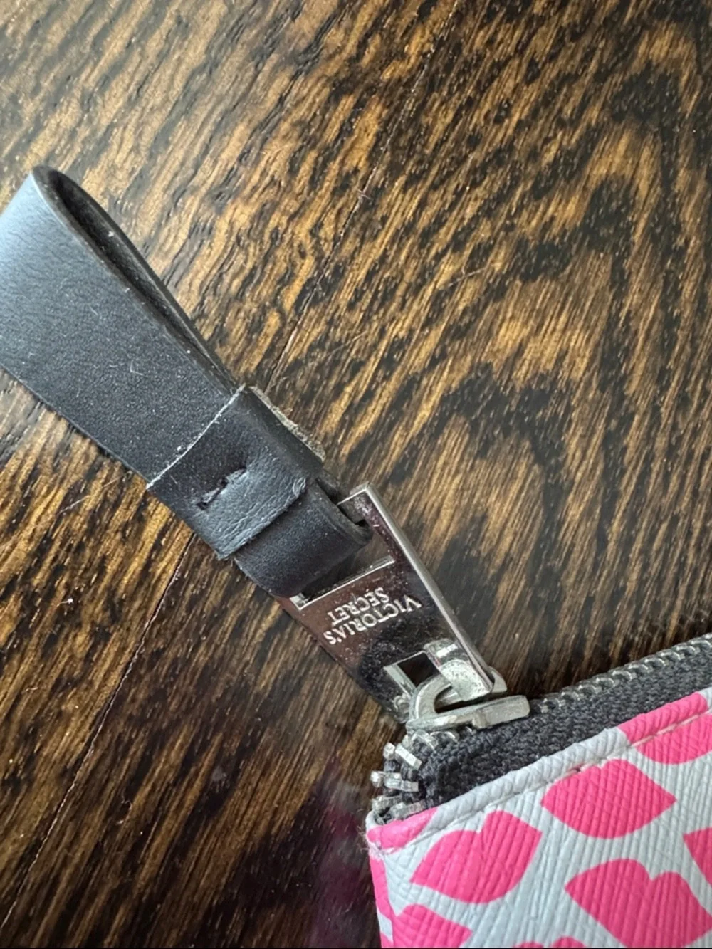 Victoria Secret Love VS Pink & White Cosmetic bag